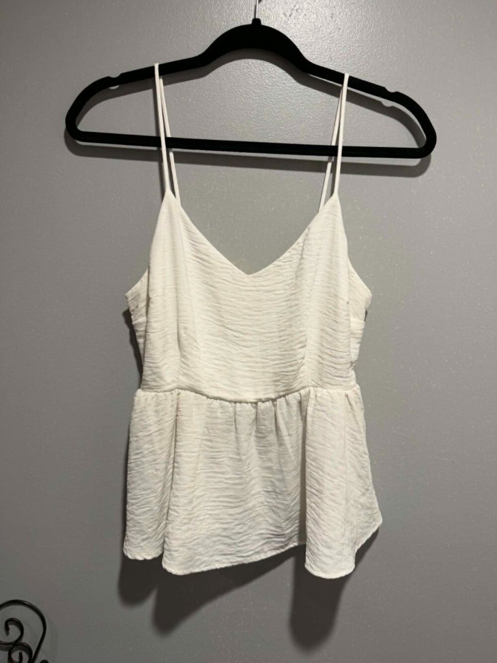 Monteau Ivory Textured V-Neck Peplum Tank Top